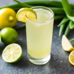 Jugo de lima, limón y aloe vera para perder peso con maderoterapia